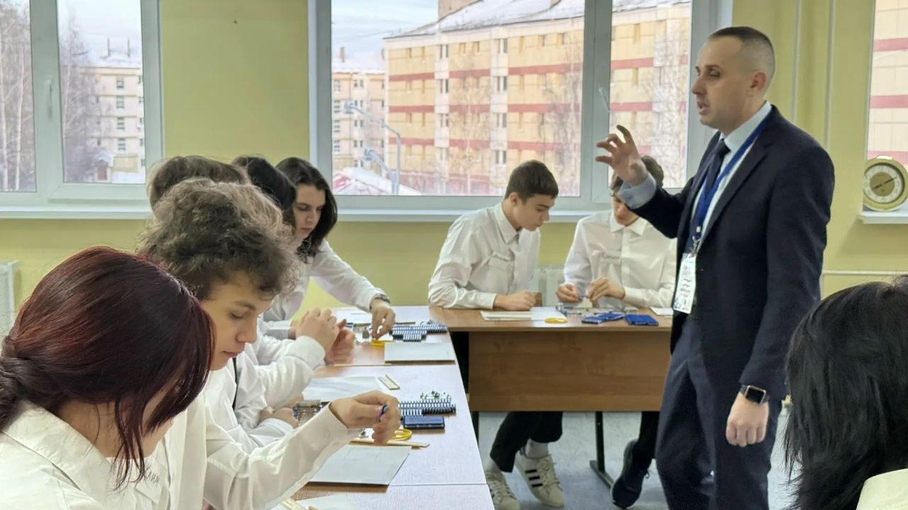 Участники конкурса «Сердце отдаю детям ХМАО – Югры» уже провели свои первые уроки.